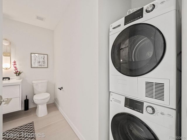 7430 2ND Avenue #1010, Detroit, MI 48202