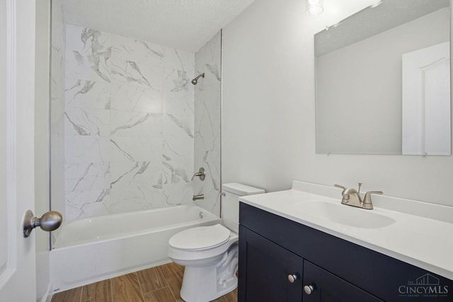 1102 Arbor Springs Drive, Hamilton, OH 45013