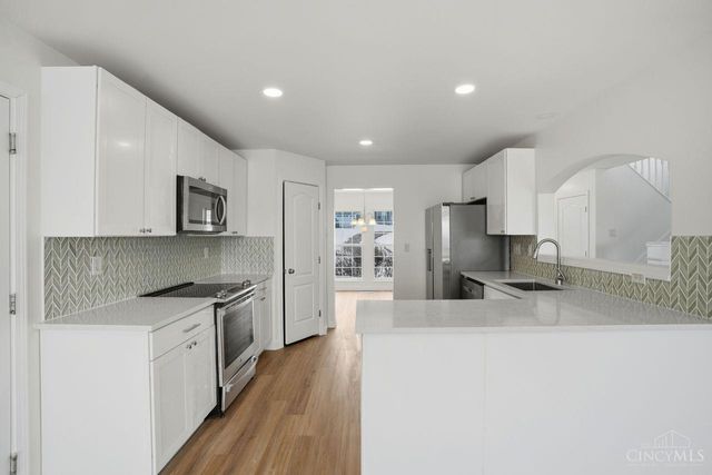 1102 Arbor Springs Drive, Hamilton, OH 45013