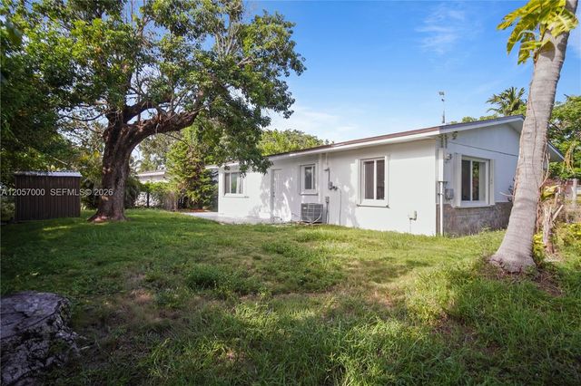 3021 NE 11th Ter, Pompano Beach, FL 33064