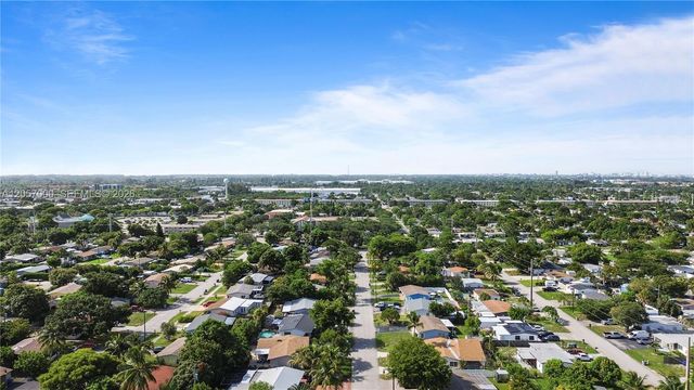 3021 NE 11th Ter, Pompano Beach, FL 33064
