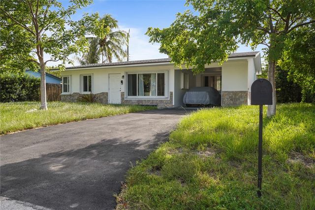3021 NE 11th Ter, Pompano Beach, FL 33064
