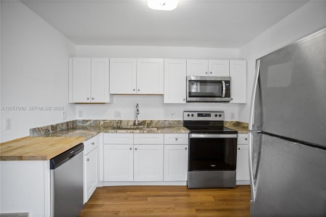 3021 NE 11th Ter, Pompano Beach, FL 33064