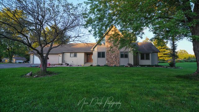 26143 N Anderson Road, Wauconda, IL 60084
