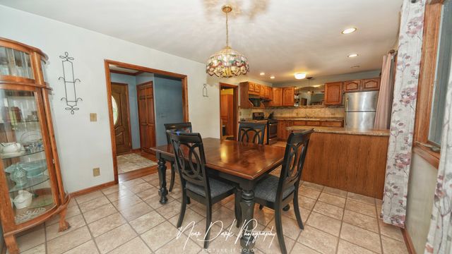 26143 N Anderson Road, Wauconda, IL 60084