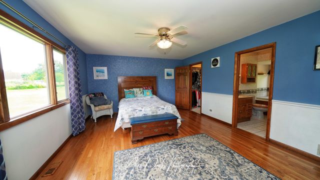 26143 N Anderson Road, Wauconda, IL 60084