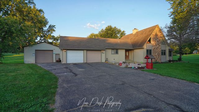 26143 N Anderson Road, Wauconda, IL 60084