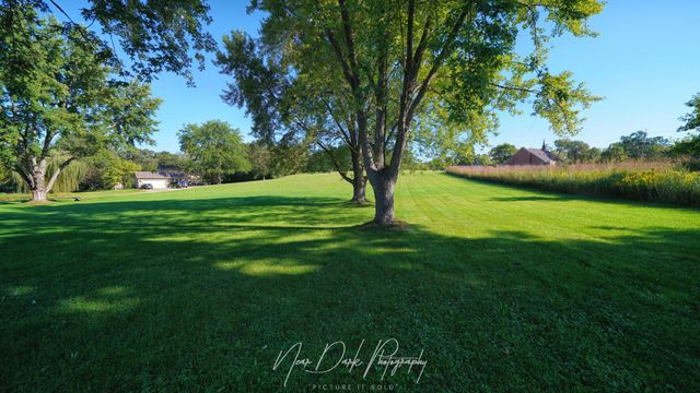 26143 N Anderson Road, Wauconda, IL 60084