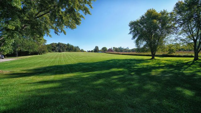 26143 N Anderson Road, Wauconda, IL 60084