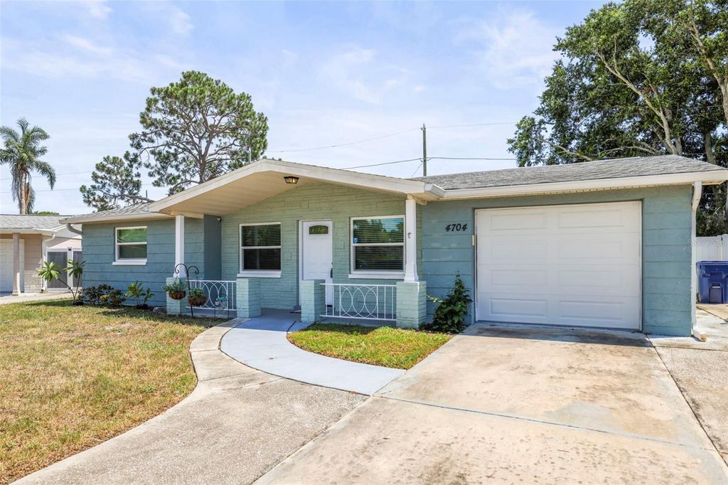 4704 KOALA DRIVE, Holiday, FL 34690