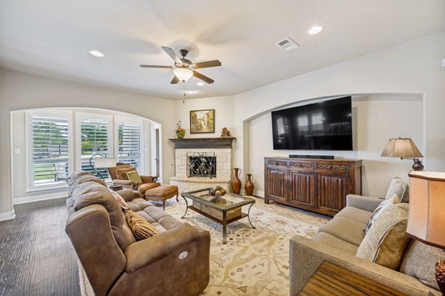 3036 Avondale, The Colony, TX 75056