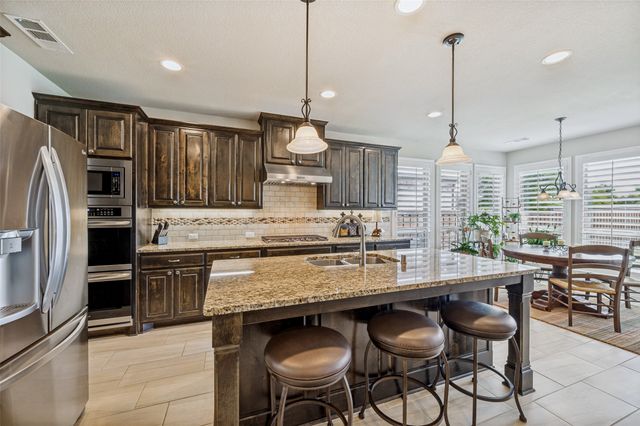 3036 Avondale, The Colony, TX 75056