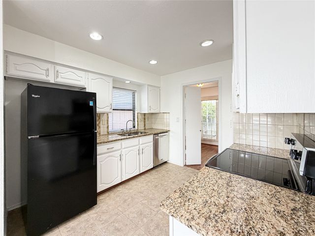 17490 Meandering Way 1102, Dallas, TX 75252