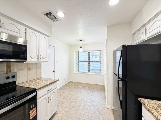 17490 Meandering Way 1102, Dallas, TX 75252