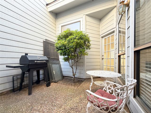 17490 Meandering Way 1102, Dallas, TX 75252