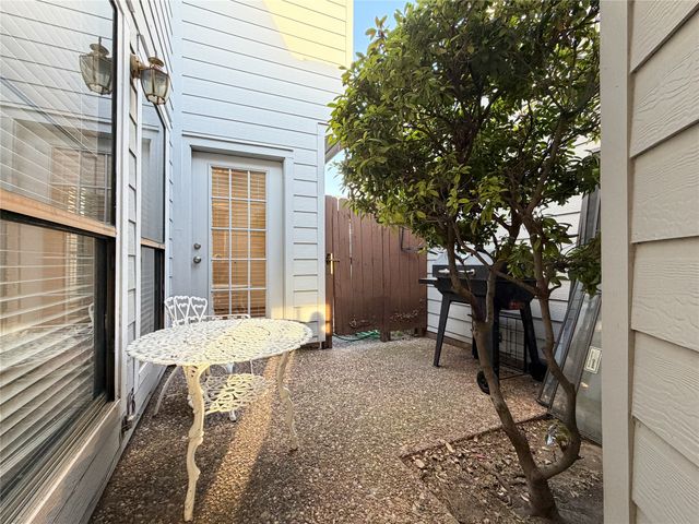 17490 Meandering Way 1102, Dallas, TX 75252