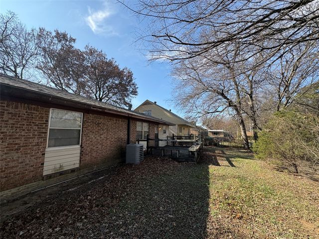 315 Linkmeadow Drive, Duncanville, TX 75137