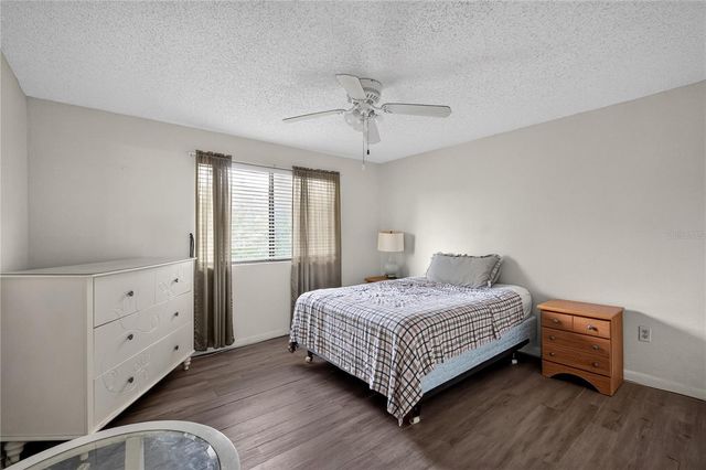 12405 OAK CEDAR PLACE 202, Tampa, FL 33612