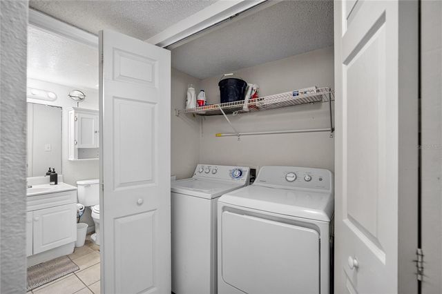 12405 OAK CEDAR PLACE 202, Tampa, FL 33612
