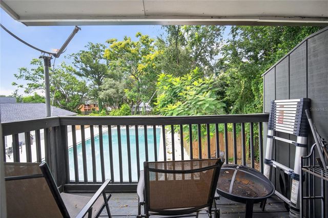 12405 OAK CEDAR PLACE 202, Tampa, FL 33612