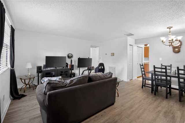 12405 OAK CEDAR PLACE 202, Tampa, FL 33612