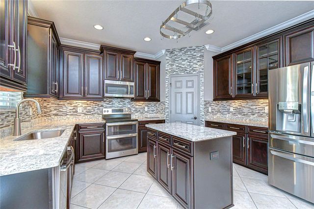 10455 FLAGSTAFF FALLS AVENUE, Riverview, FL 33578