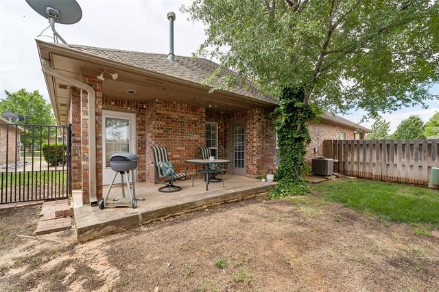 1633 Laurel Place, Edmond, OK 73003