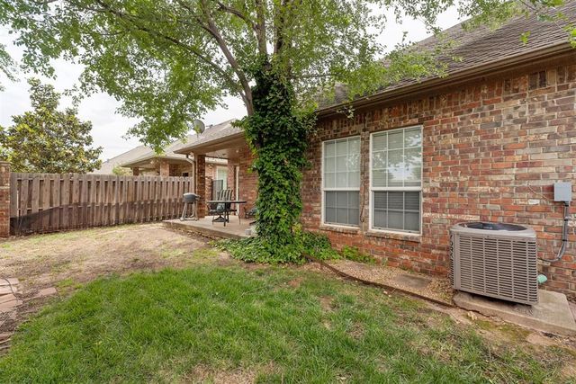 1633 Laurel Place, Edmond, OK 73003