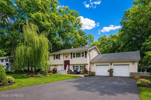 41 Walter Drive, Jackson, NJ 08527