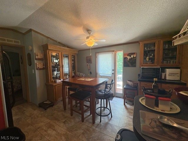 942 Township Rd 199, Bloomingdale, OH 43910