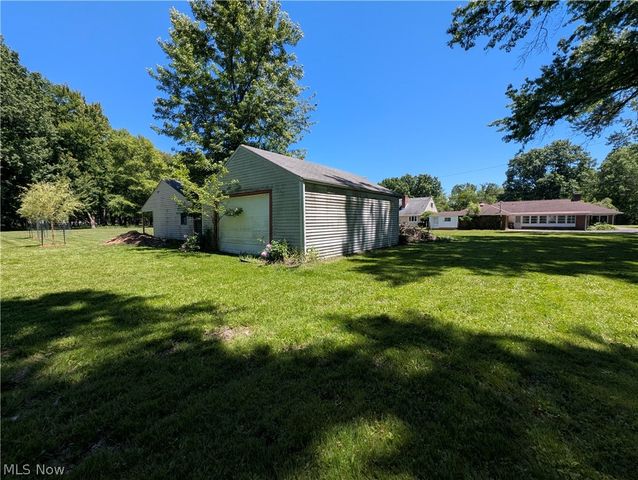 6986 Big Creek Pky, Middleburg Heights, OH 44130