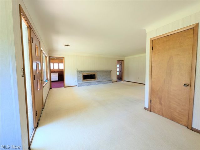 6986 Big Creek Pky, Middleburg Heights, OH 44130