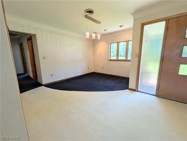 6986 Big Creek Pky, Middleburg Heights, OH 44130