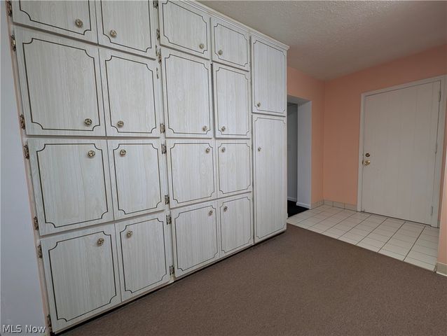 6986 Big Creek Pky, Middleburg Heights, OH 44130