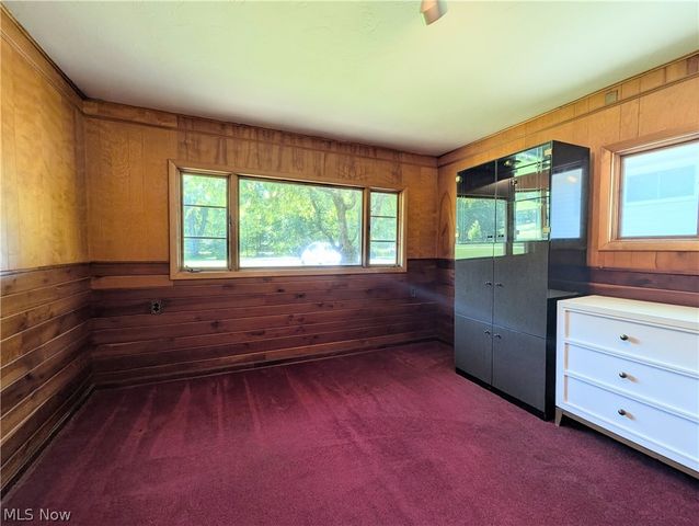 6986 Big Creek Pky, Middleburg Heights, OH 44130