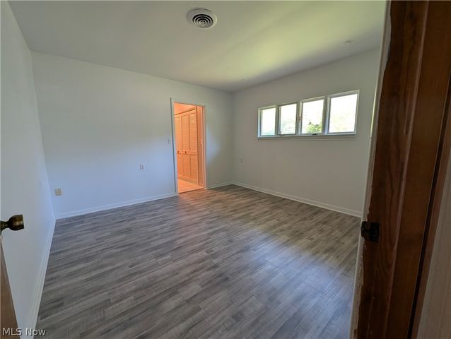 6986 Big Creek Pky, Middleburg Heights, OH 44130