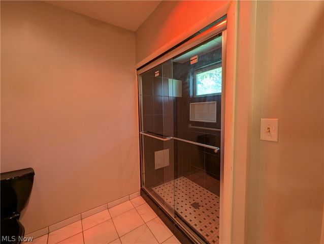 6986 Big Creek Pky, Middleburg Heights, OH 44130