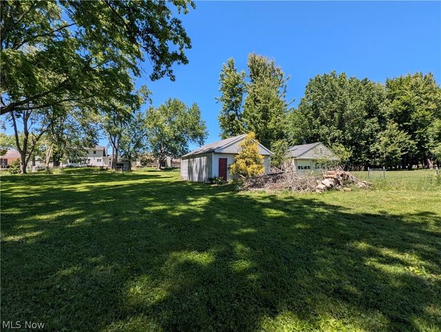 6986 Big Creek Pky, Middleburg Heights, OH 44130