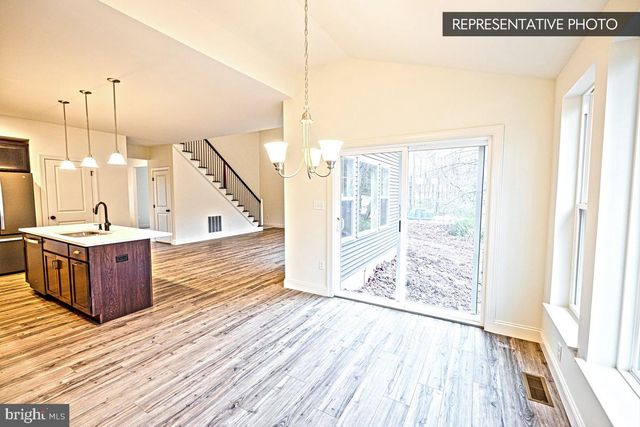 MOLLY PLAN AT LOGAN MEADOWS, Dillsburg, PA 17019