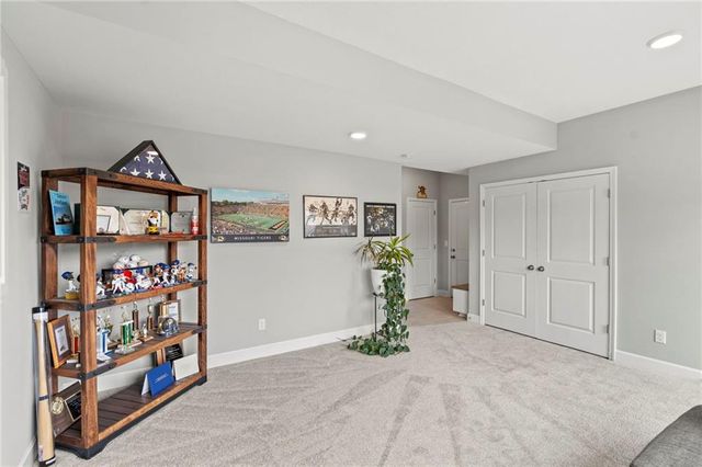 1807 Alpine Drive, Pleasant Hill, MO 64080
