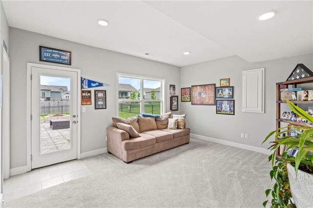 1807 Alpine Drive, Pleasant Hill, MO 64080