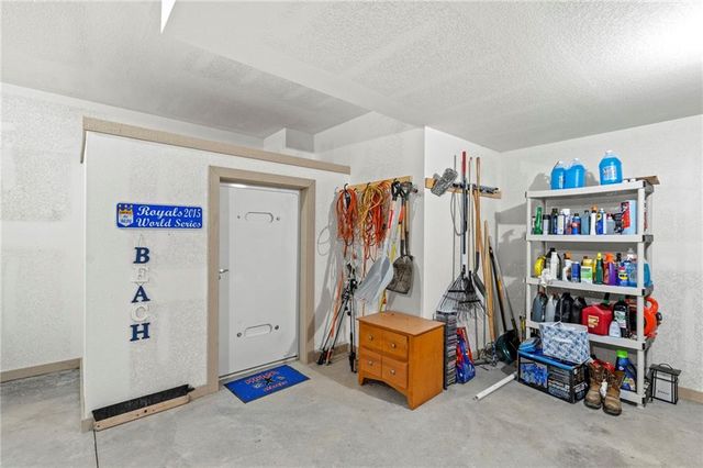 1807 Alpine Drive, Pleasant Hill, MO 64080