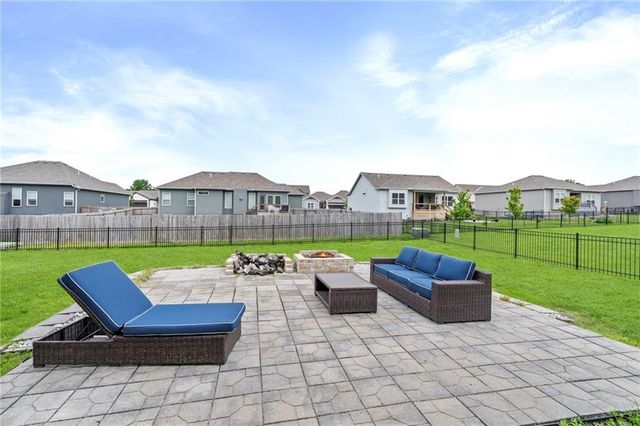 1807 Alpine Drive, Pleasant Hill, MO 64080