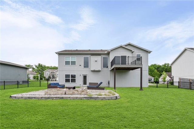 1807 Alpine Drive, Pleasant Hill, MO 64080