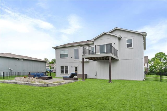 1807 Alpine Drive, Pleasant Hill, MO 64080
