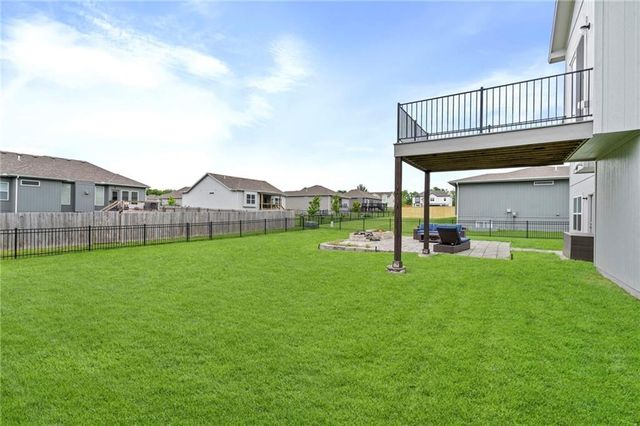 1807 Alpine Drive, Pleasant Hill, MO 64080