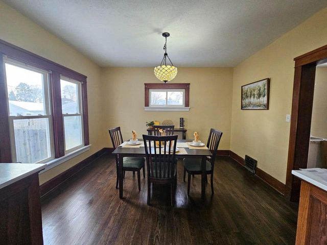 1324 Hayes AVENUE, Racine, WI 53405