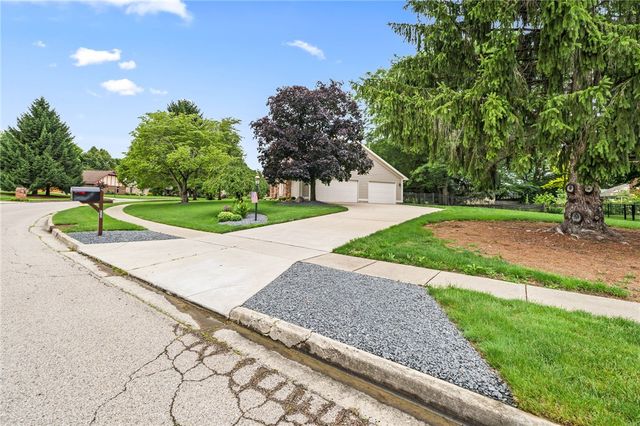 3822 Walnut Grove Lane, Beavercreek, OH 45440