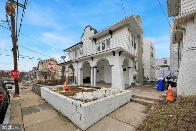 25 N PENNOCK AVE, Upper Darby, PA 19082
