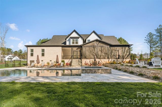 6615 Farmstead Lane, Concord, NC 28027